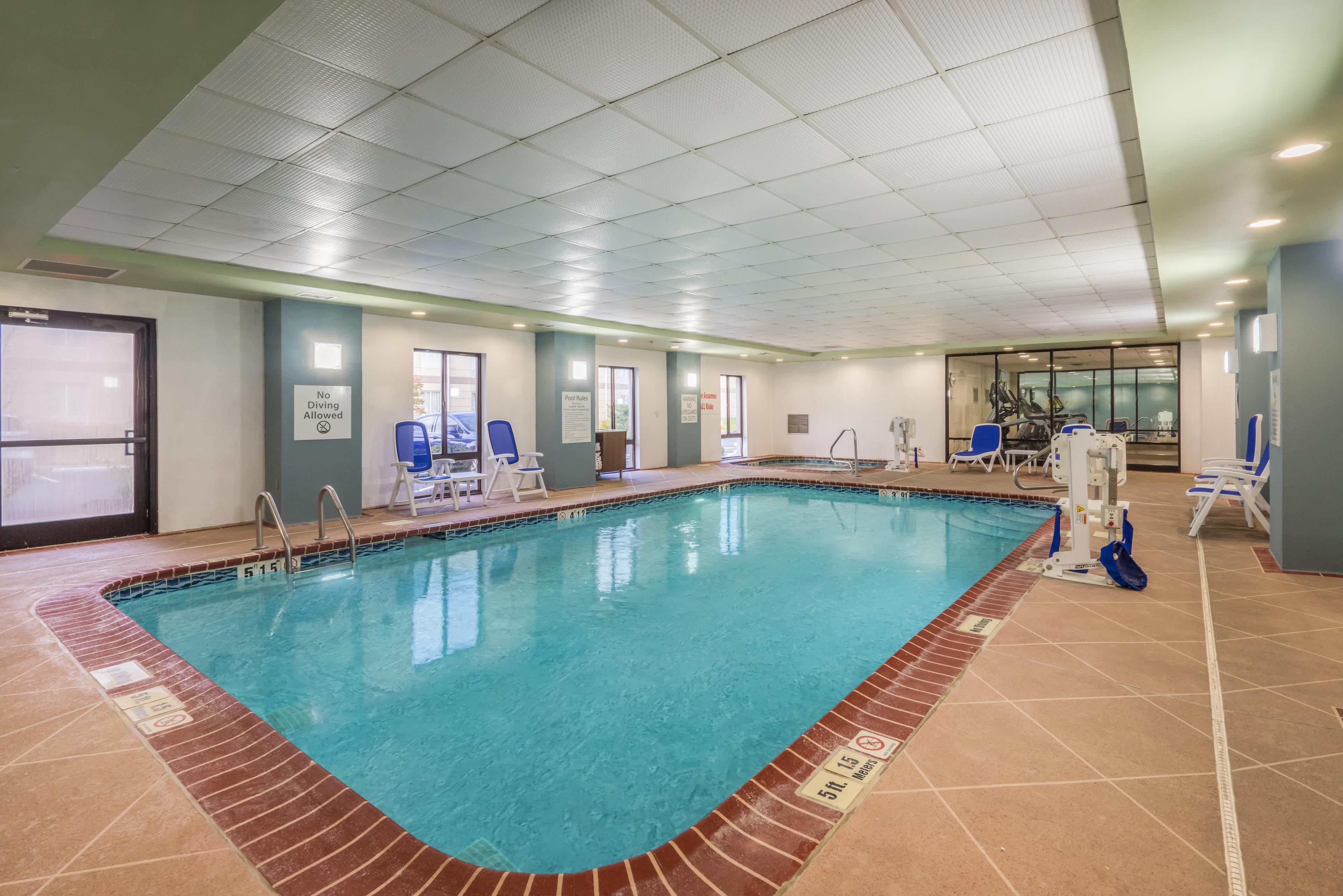 Hampton Inn Louisville/I-65/Brooks Road Exterior foto