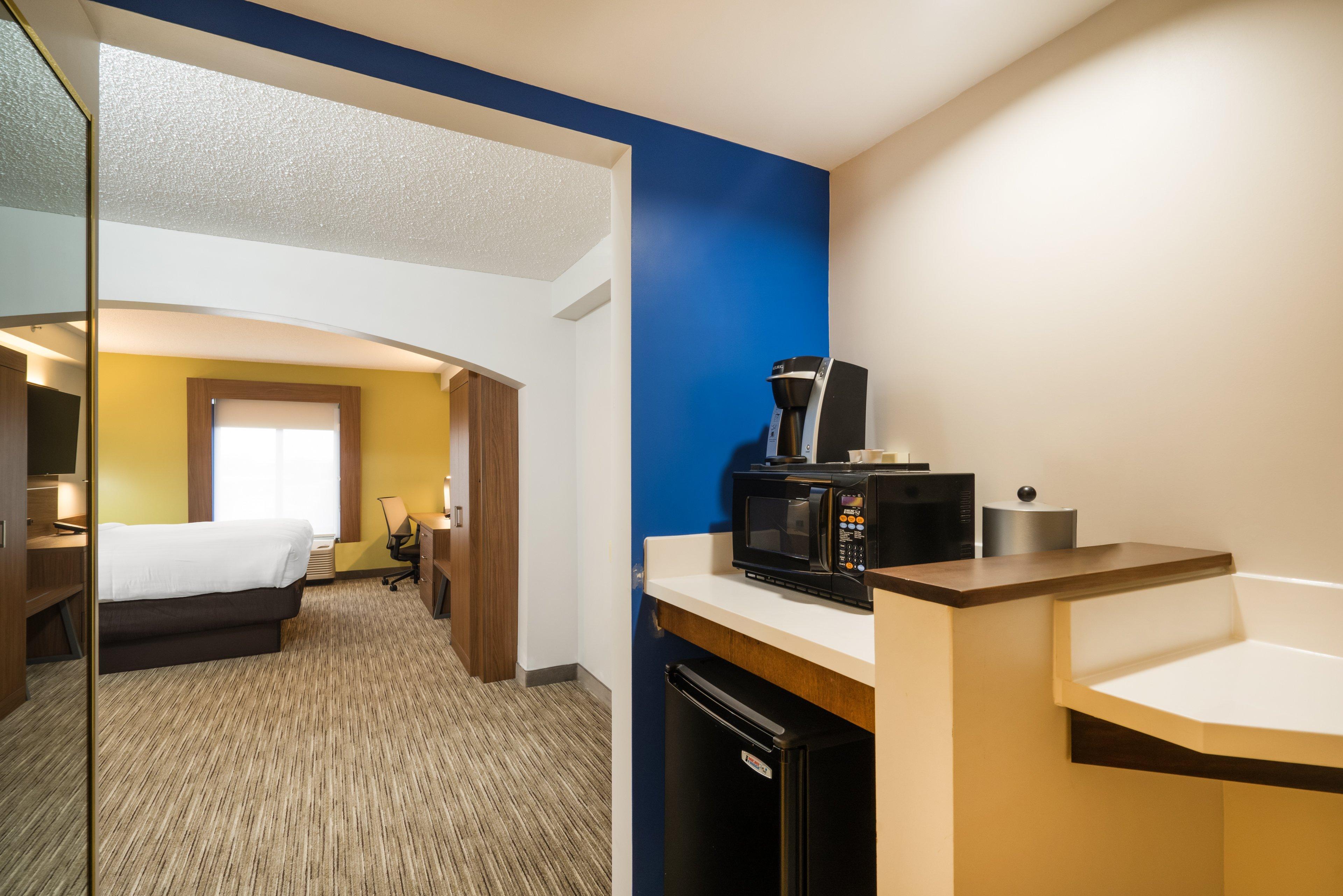 Hampton Inn Louisville/I-65/Brooks Road Exterior foto