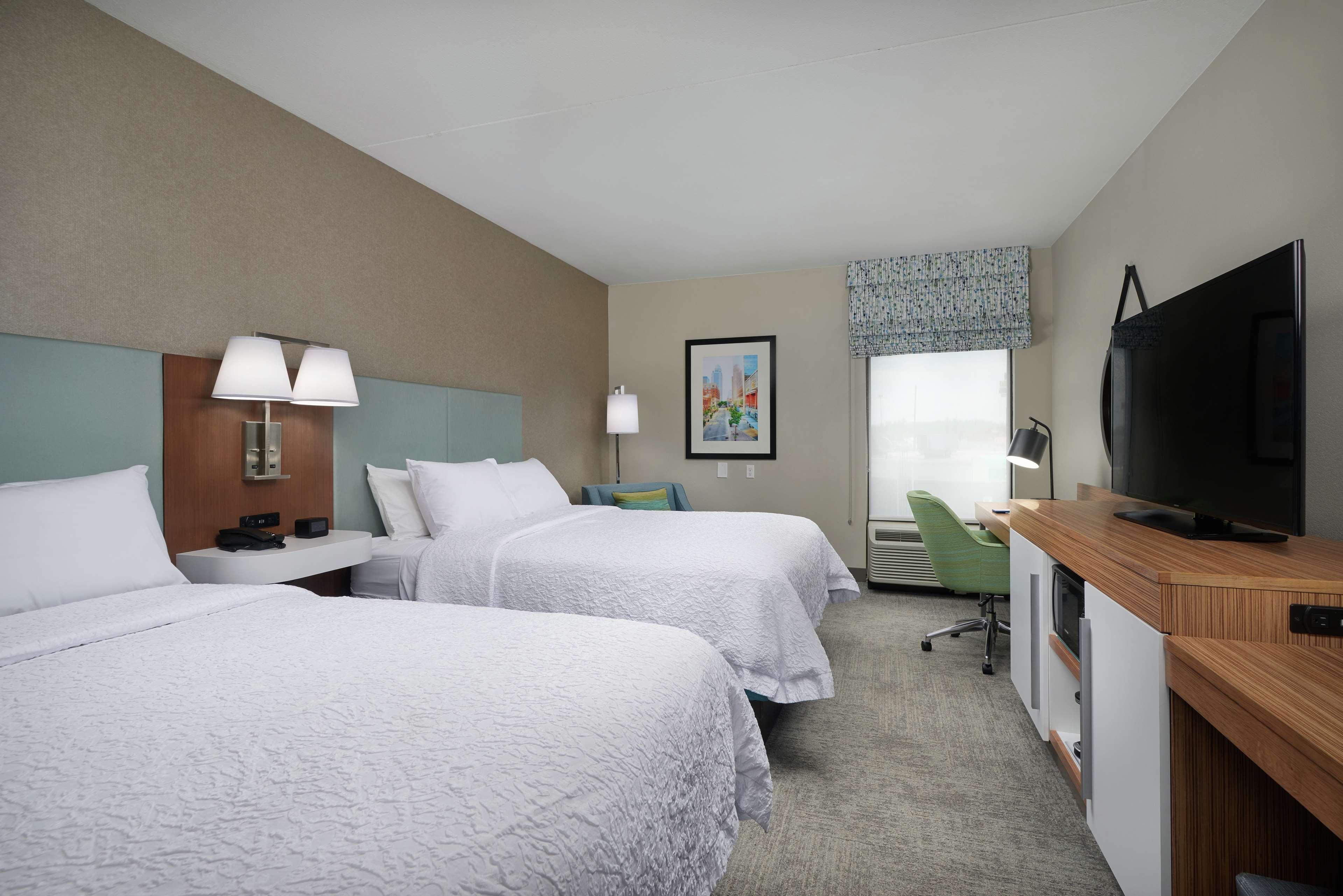 Hampton Inn Louisville/I-65/Brooks Road Exterior foto