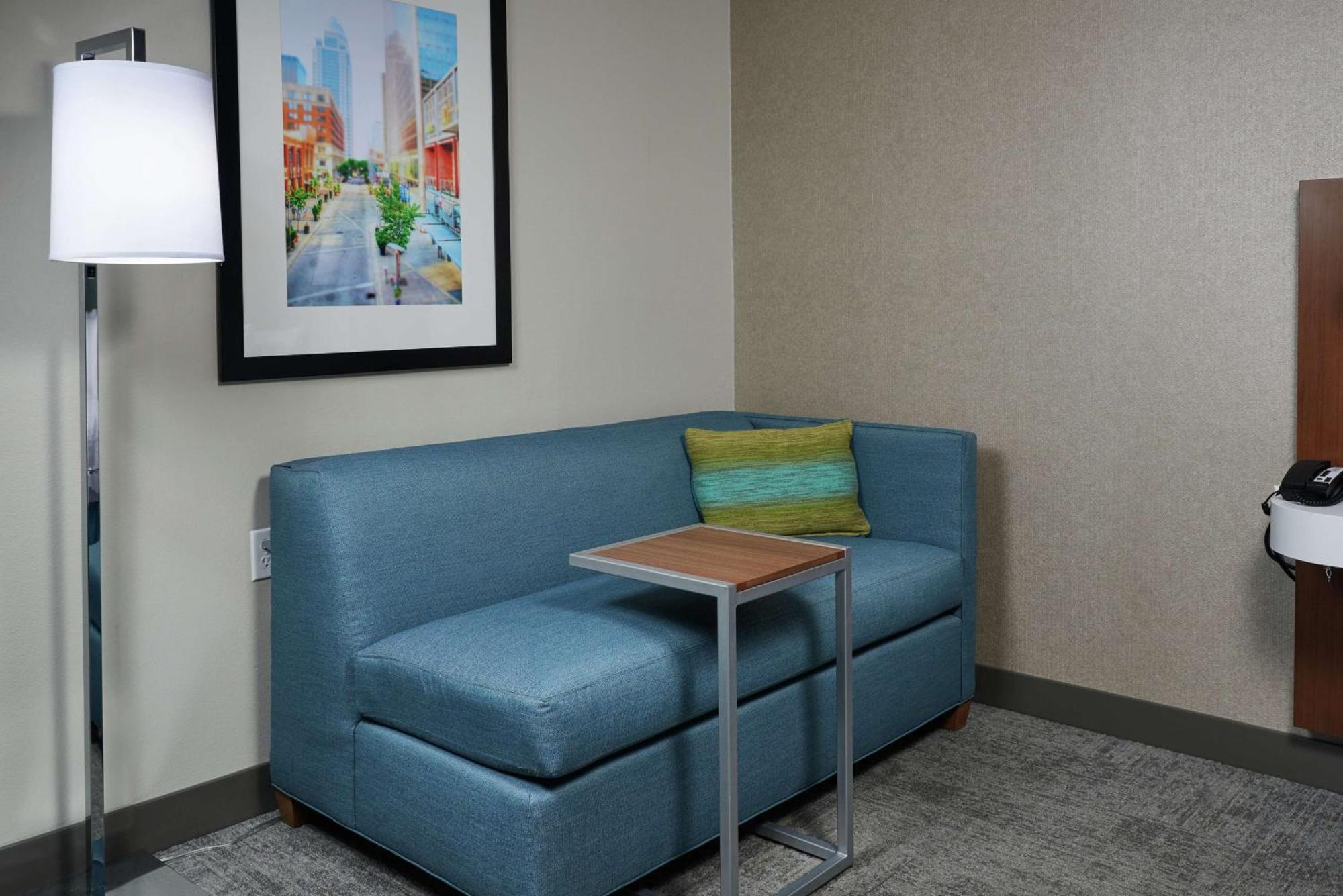 Hampton Inn Louisville/I-65/Brooks Road Exterior foto